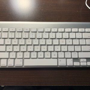 🔥Apple wireless magic keyboard - Silver🔥